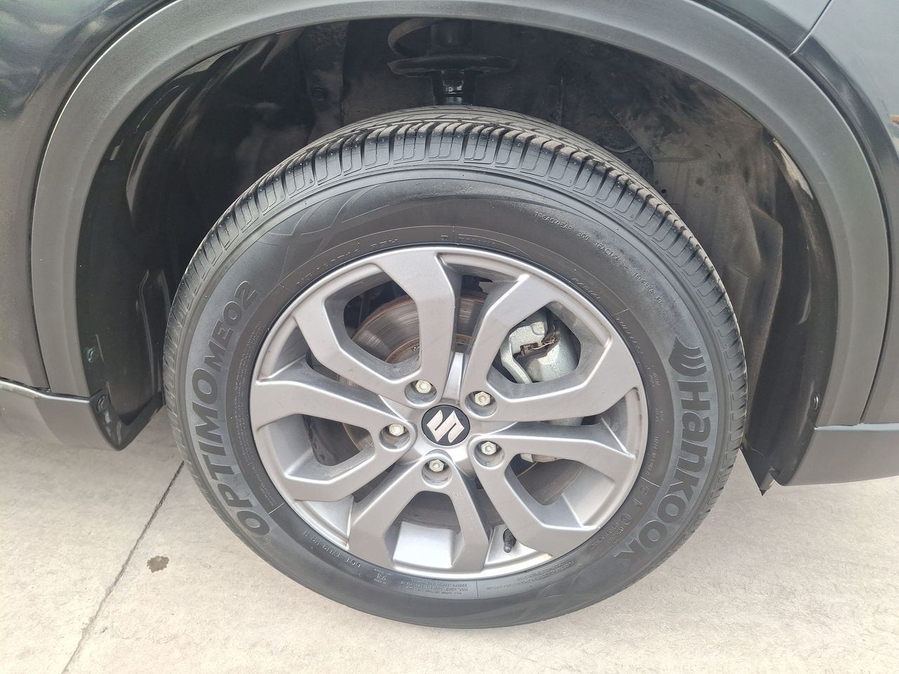 Suzuki Vitara — foto 18 de 31