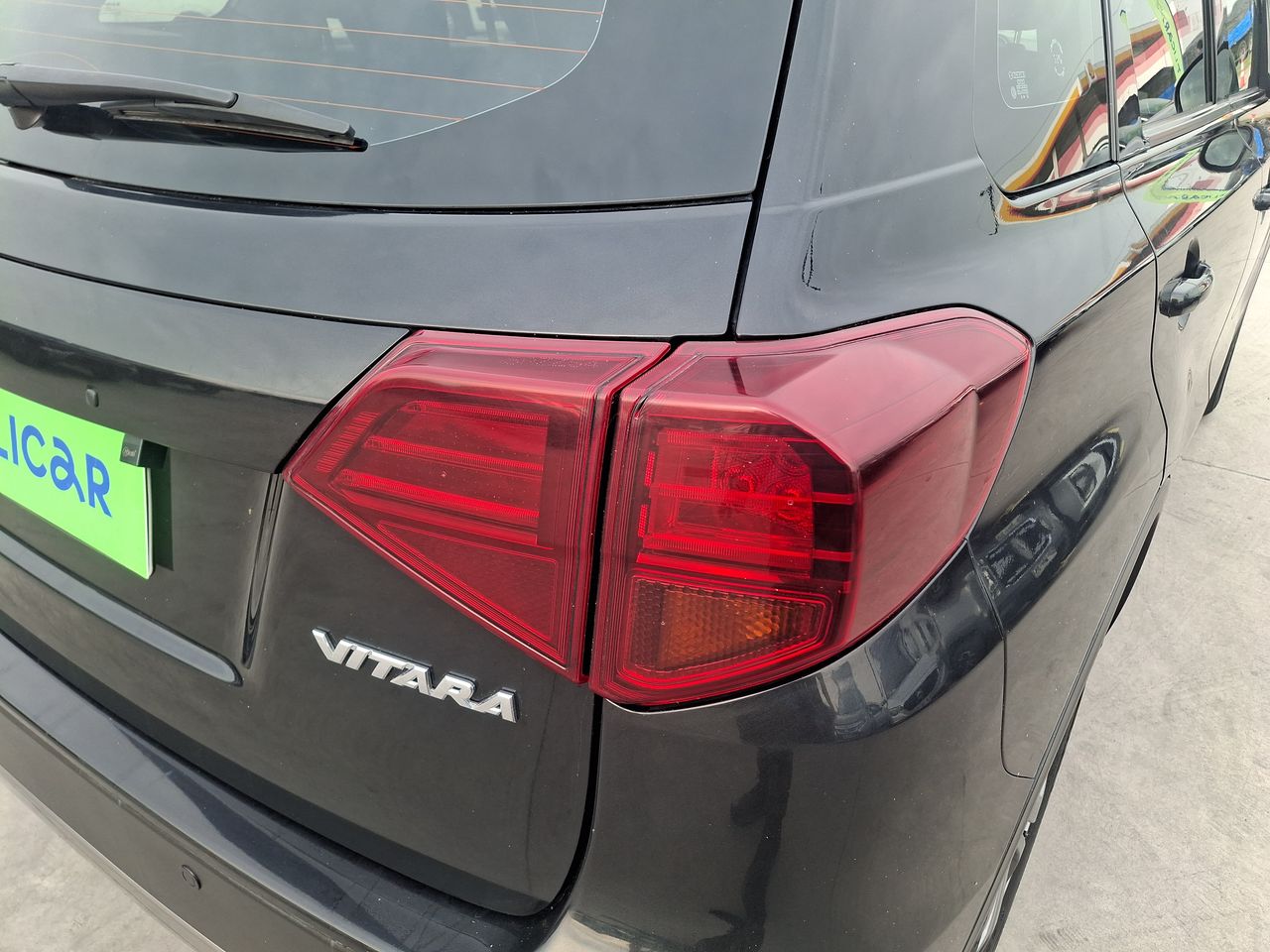 Suzuki Vitara — foto 21 de 31