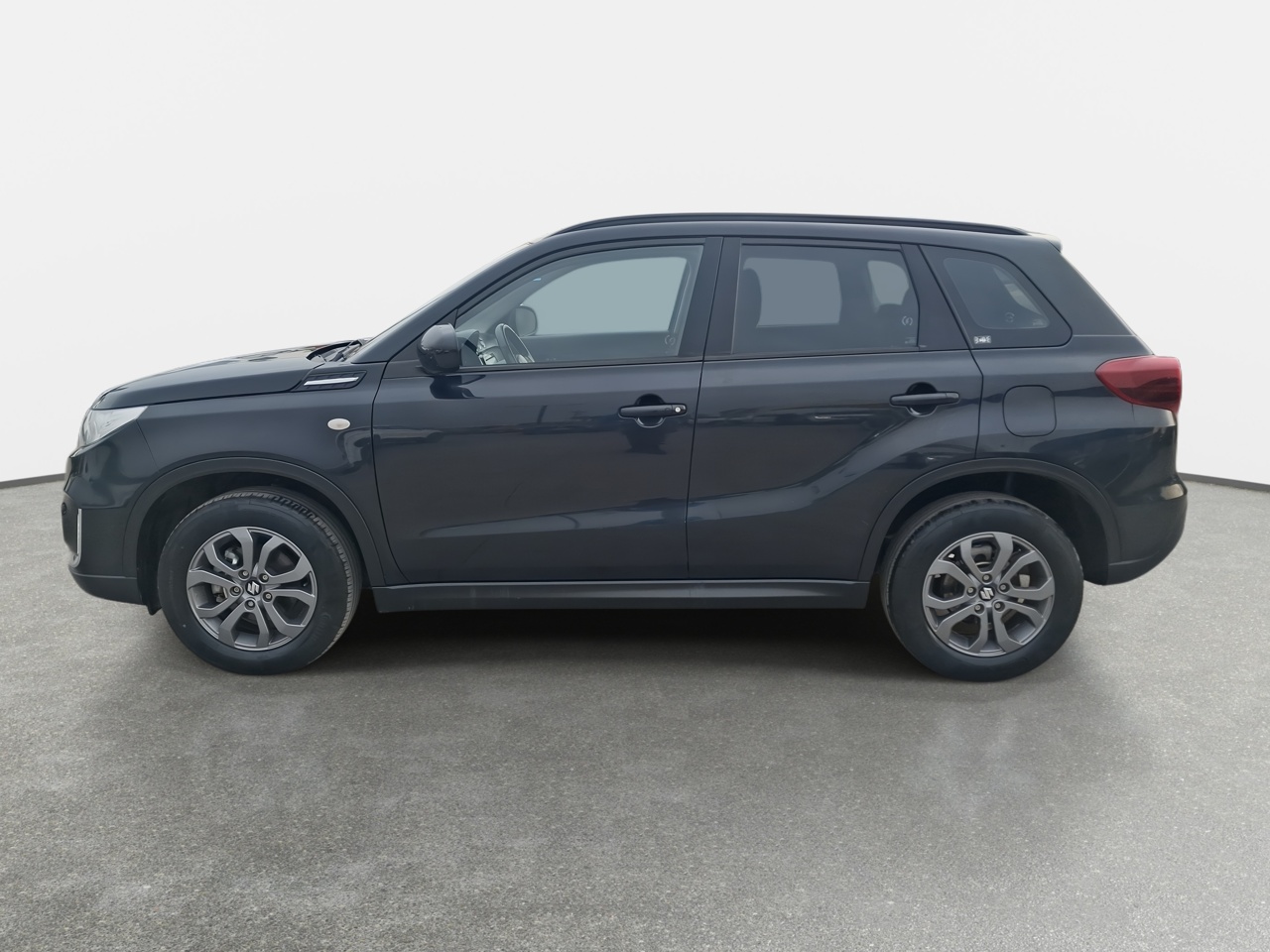 SUZUKI - 4
