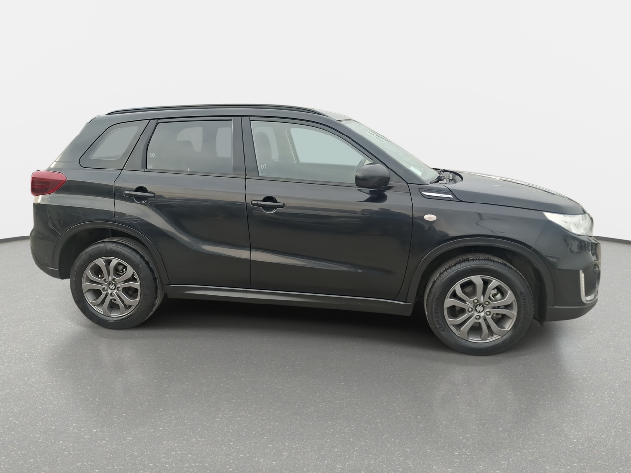 Suzuki Vitara — foto 9 de 31