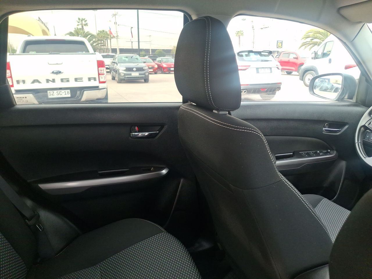 Suzuki Vitara — foto 16 de 31