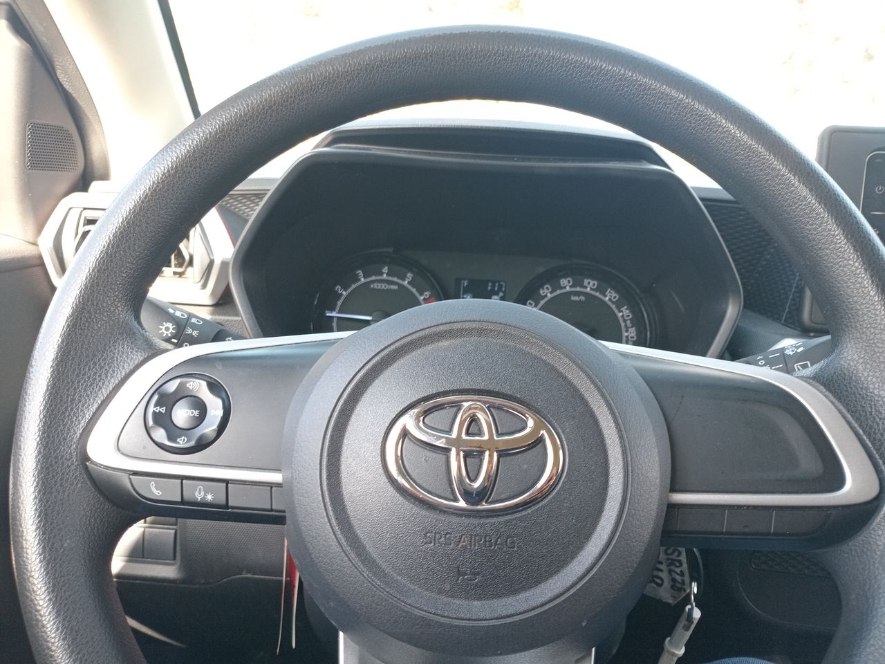TOYOTA - 16