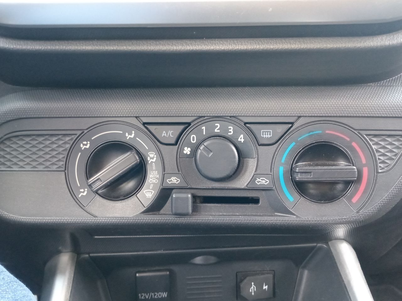 TOYOTA - 20