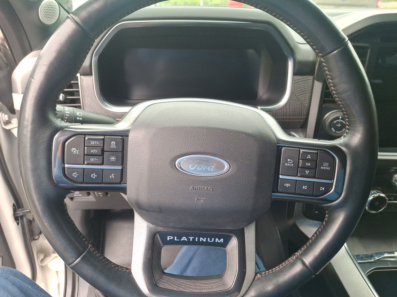 Ford F-150 — foto 18 de 29