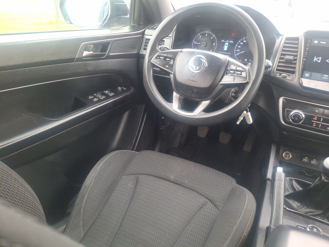 SSANGYONG - 16