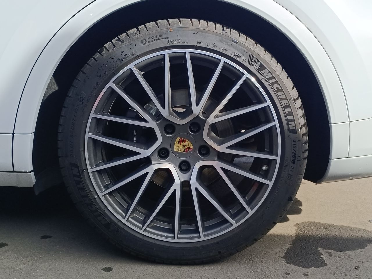PORSCHE - 17