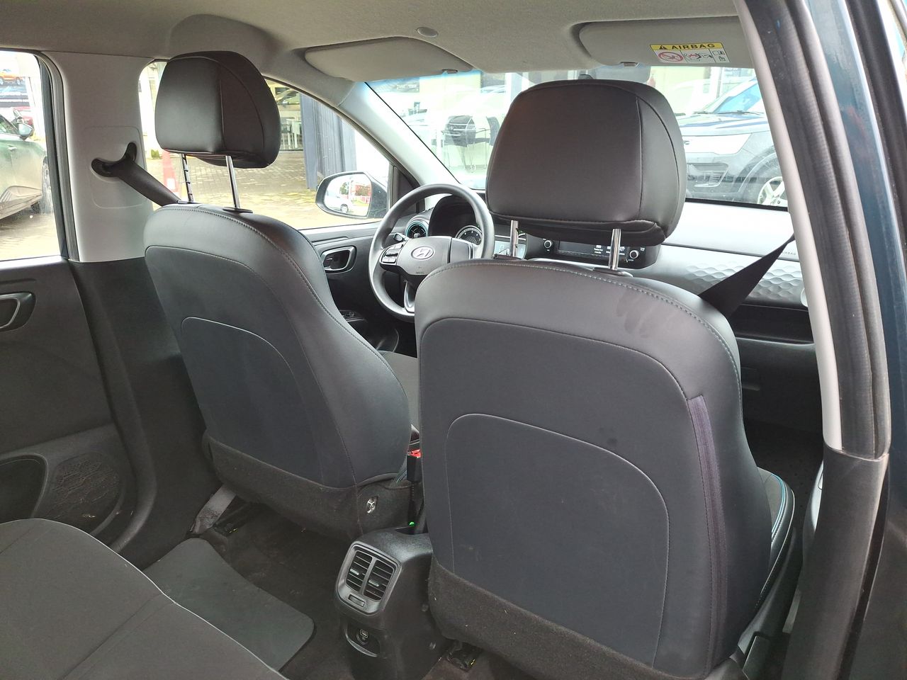HYUNDAI - 4