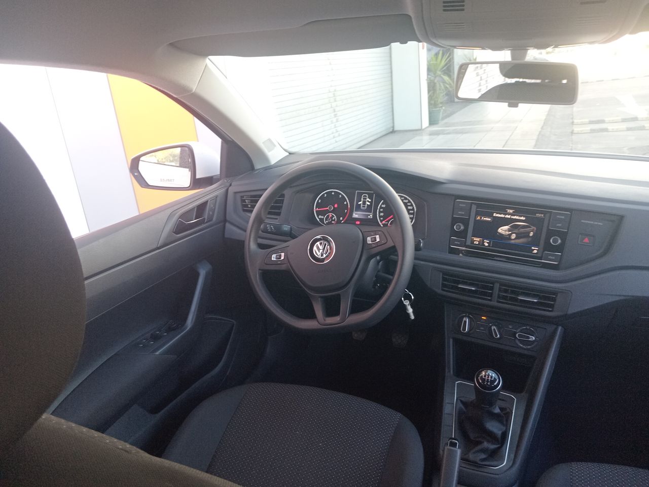 VOLKSWAGEN - 16