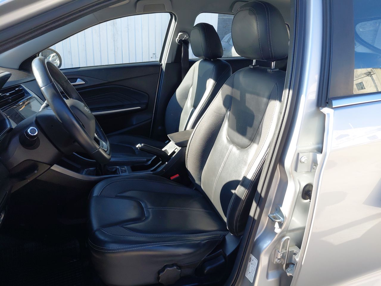Chery Tiggo 2 Pro — foto 18 de 28