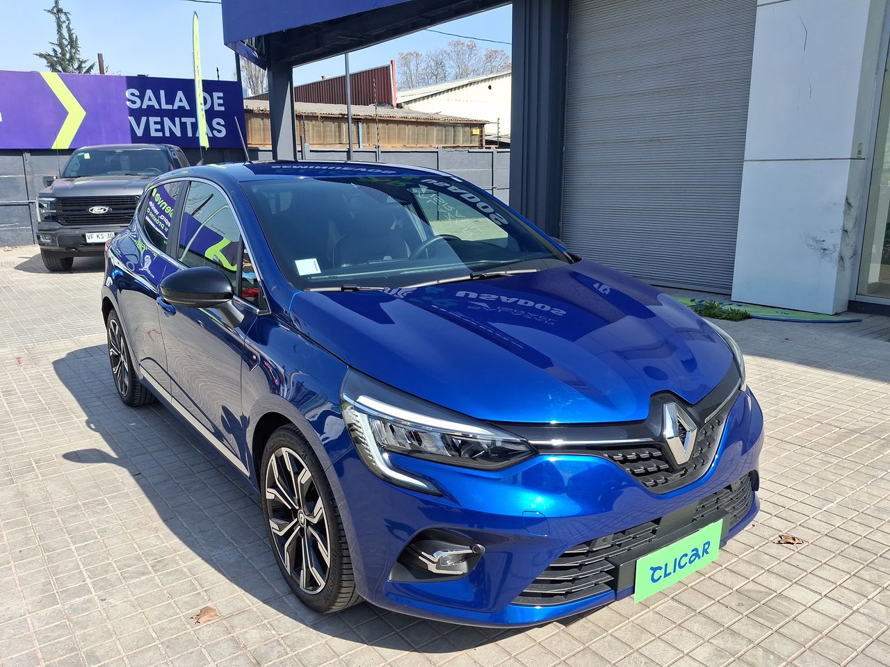 RENAULT - 1