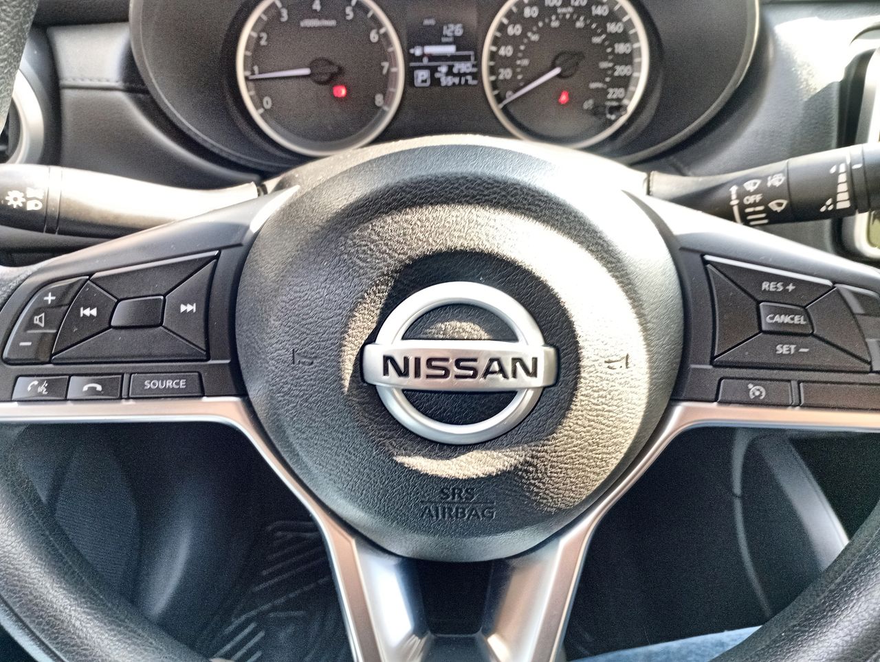 NISSAN - 27