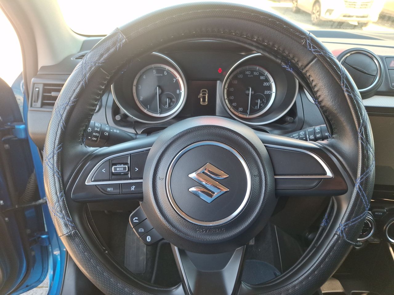Chevrolet Silverado — foto 26 de 36