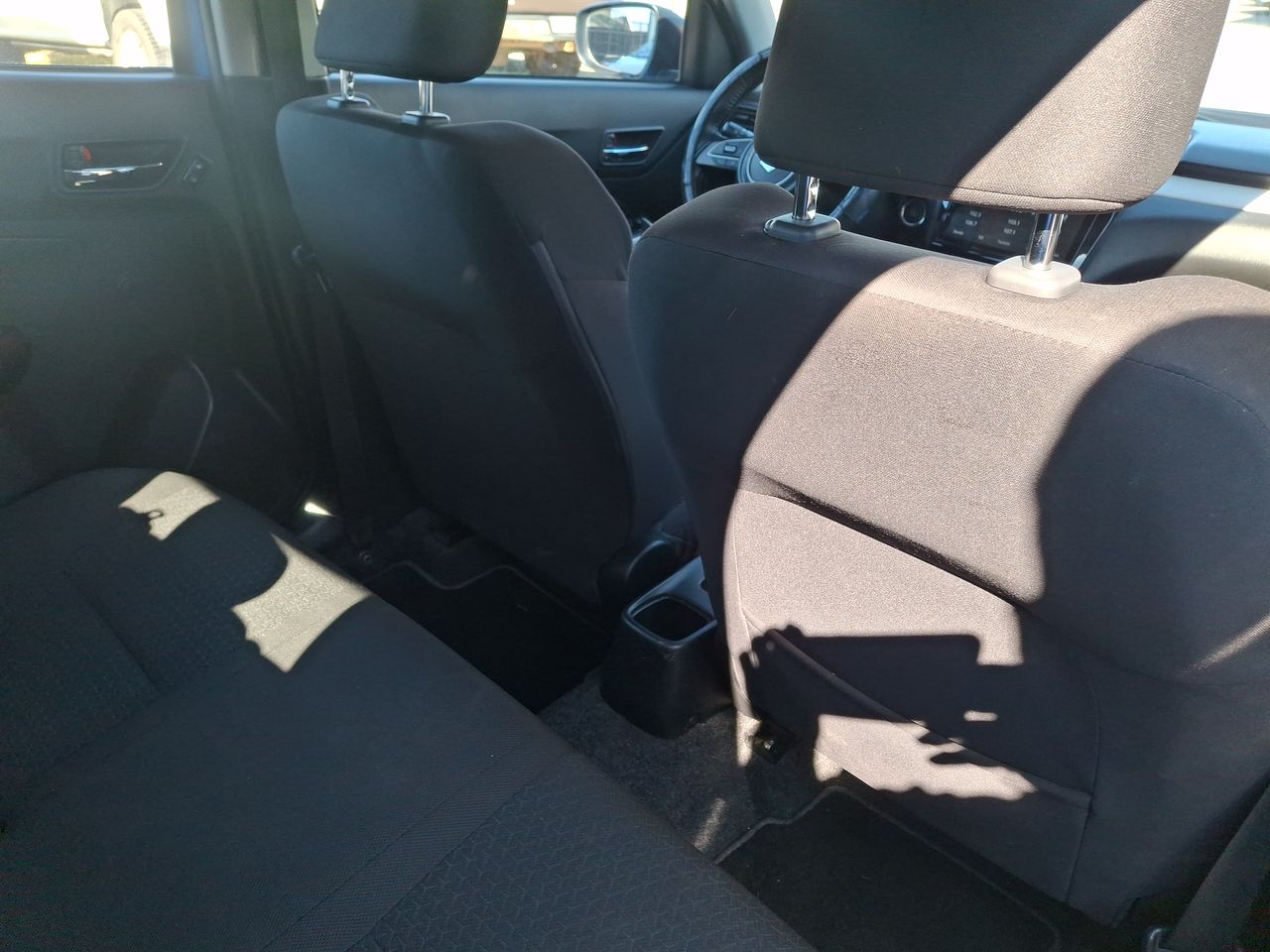 Chevrolet Silverado — foto 13 de 36