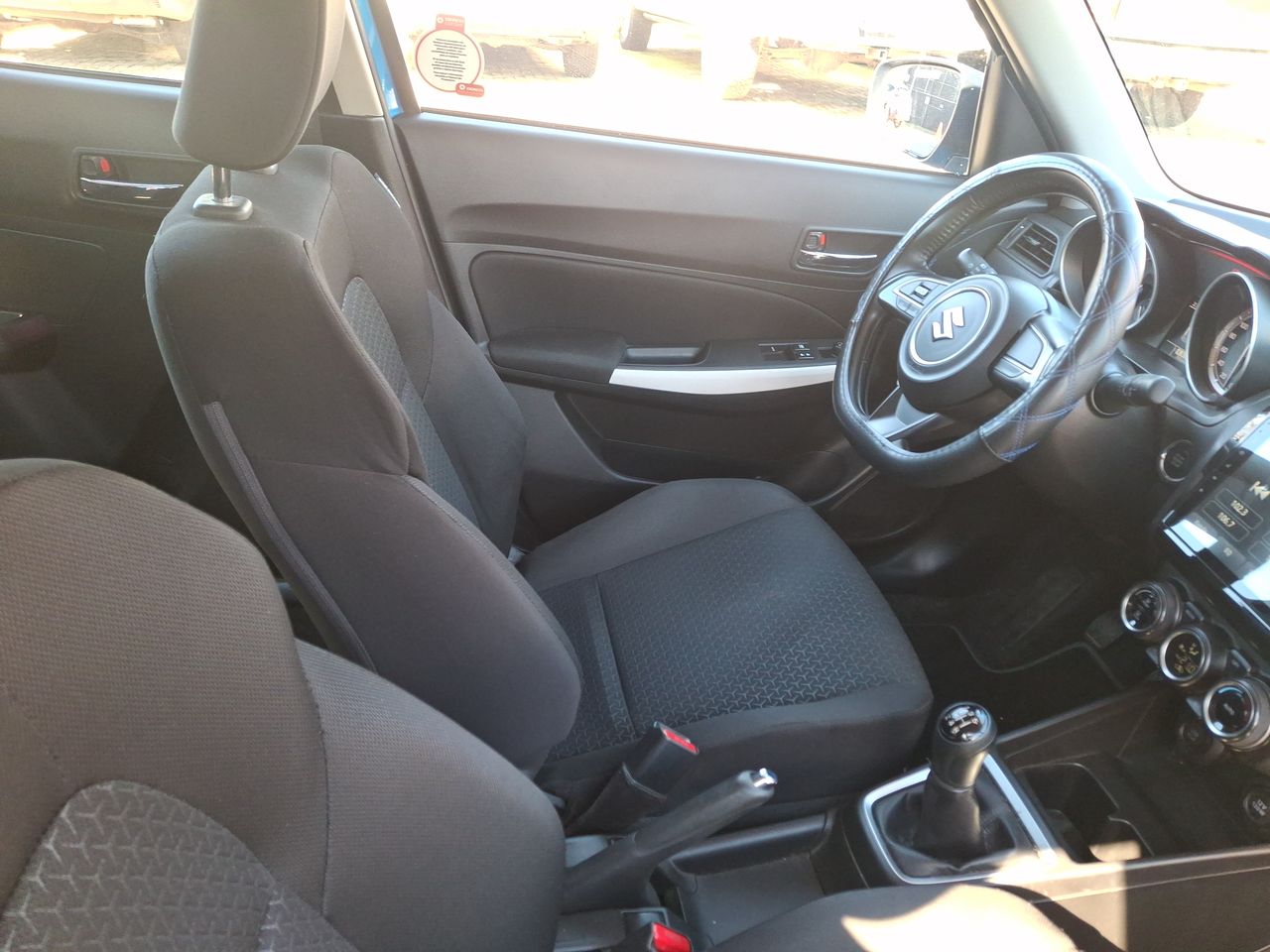 Chevrolet Silverado — foto 16 de 36