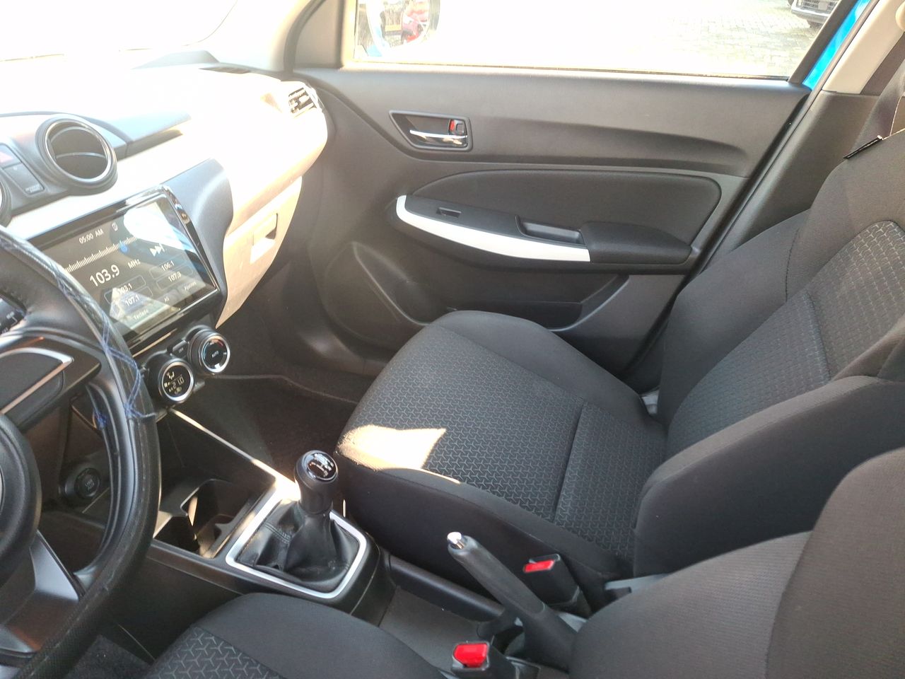 Chevrolet Silverado — foto 17 de 36