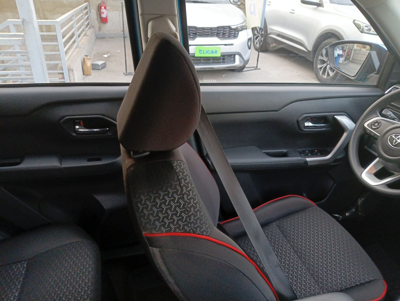 TOYOTA - 4
