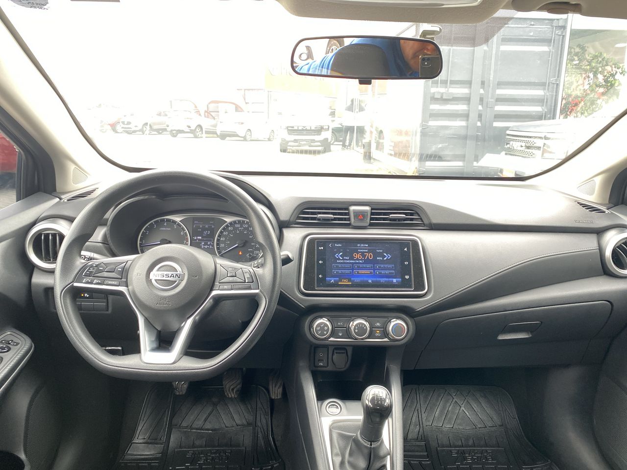 NISSAN - 22