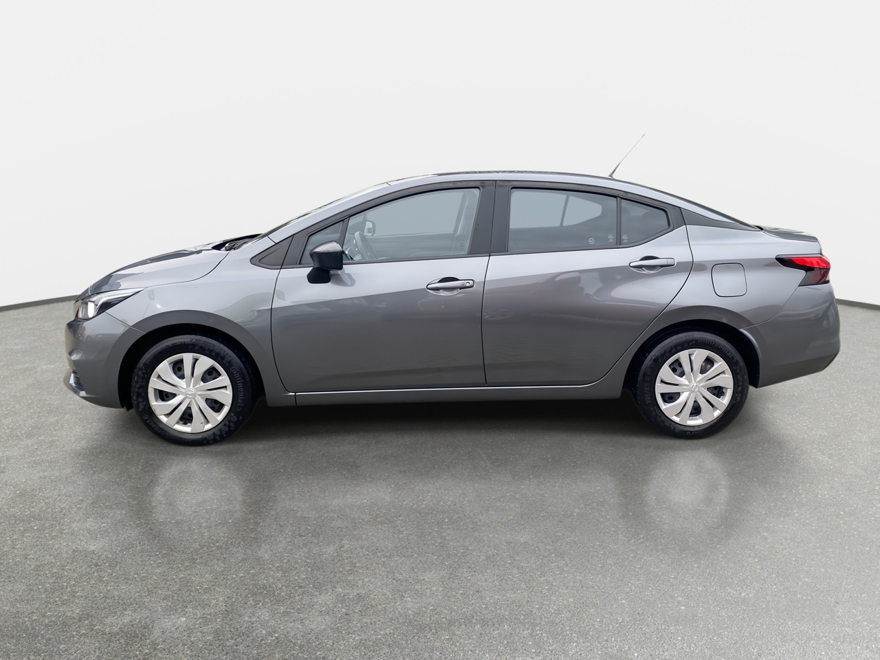 NISSAN - 4