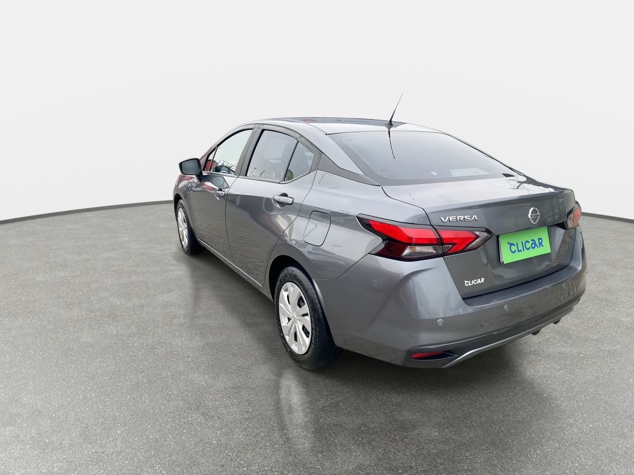 NISSAN - 5