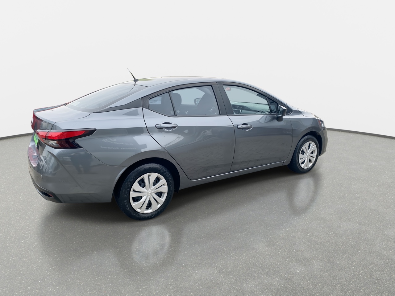 Nissan Versa — foto 8 de 34