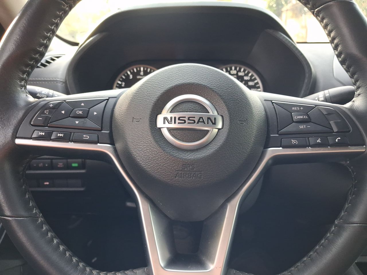 NISSAN - 17