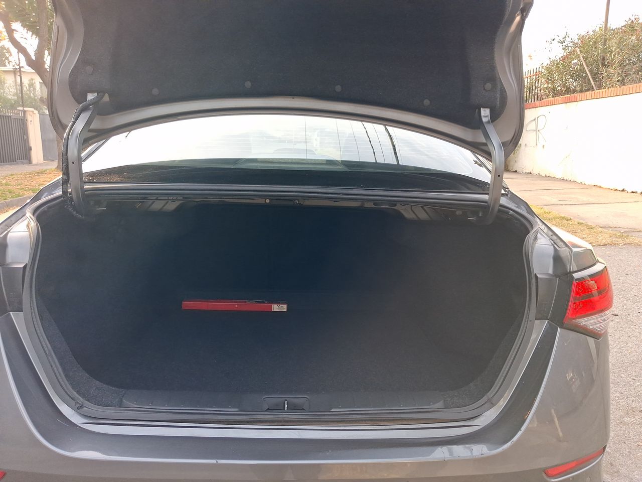 NISSAN - 12