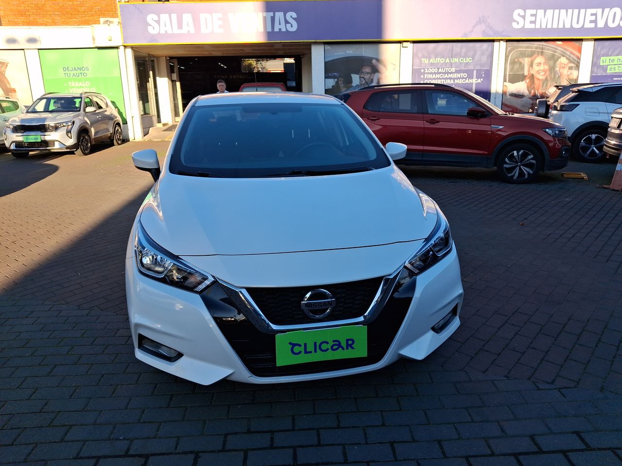 NISSAN - 2