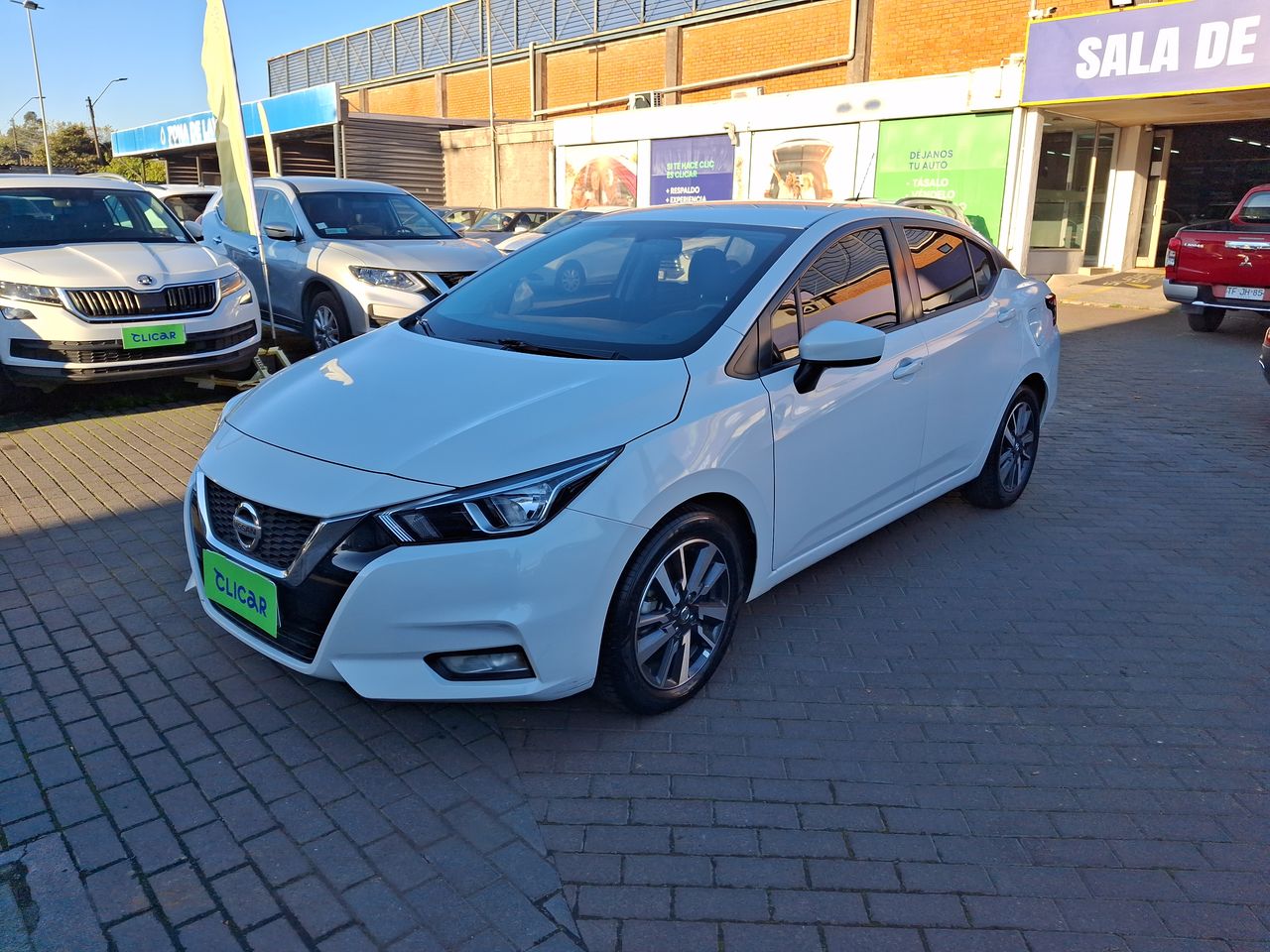 NISSAN - 3