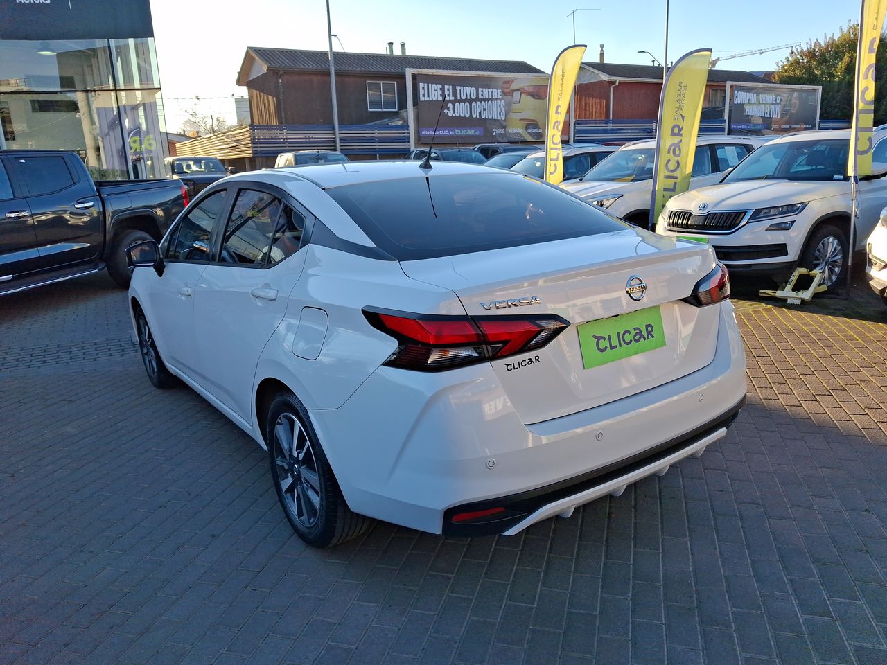 NISSAN - 5