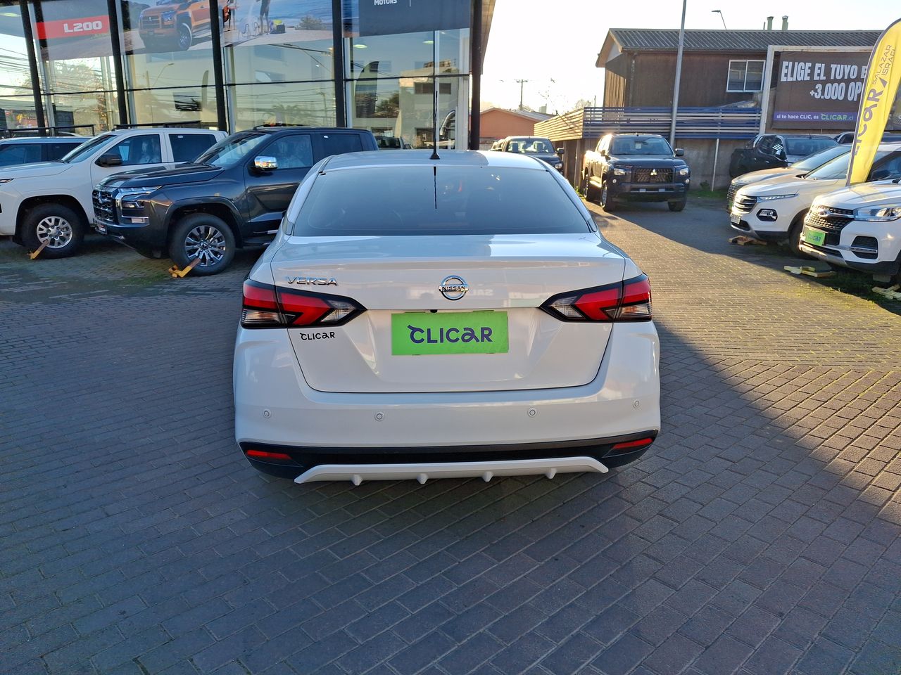 NISSAN - 6