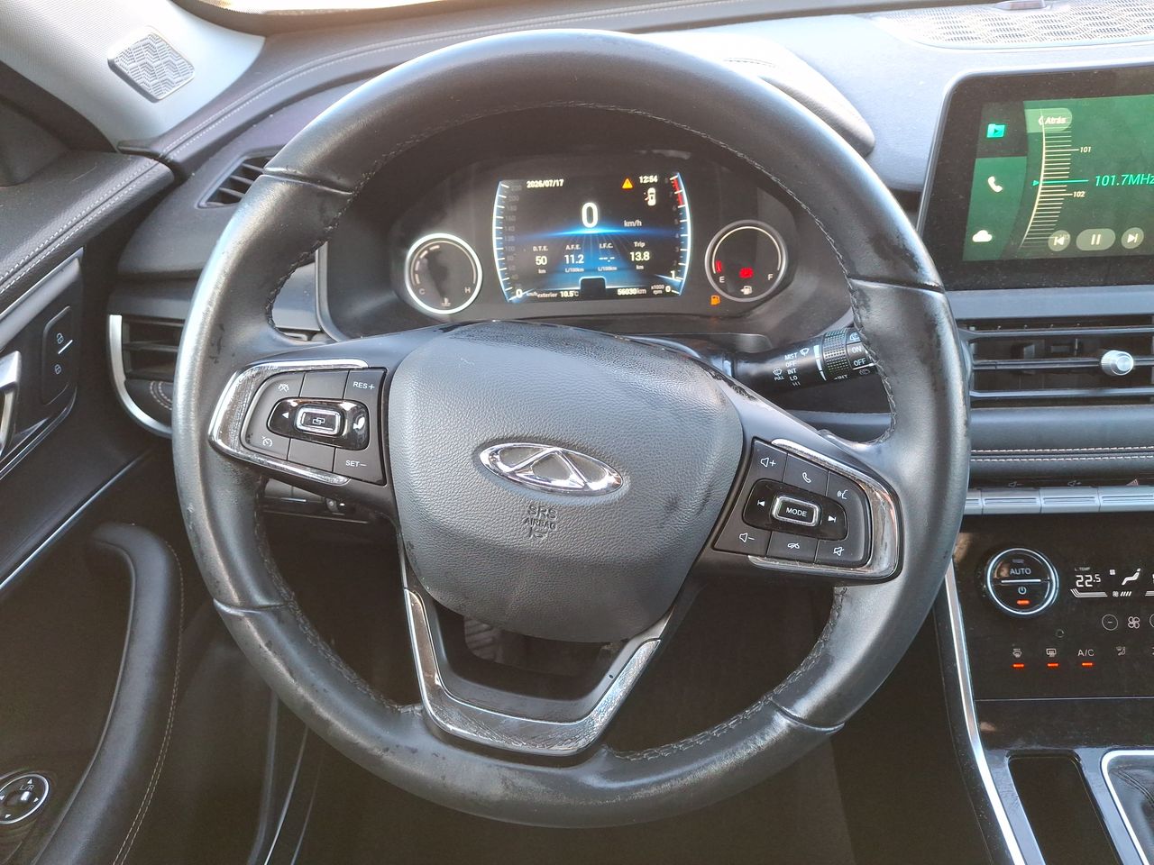 Chery Tiggo 8 — foto 17 de 28