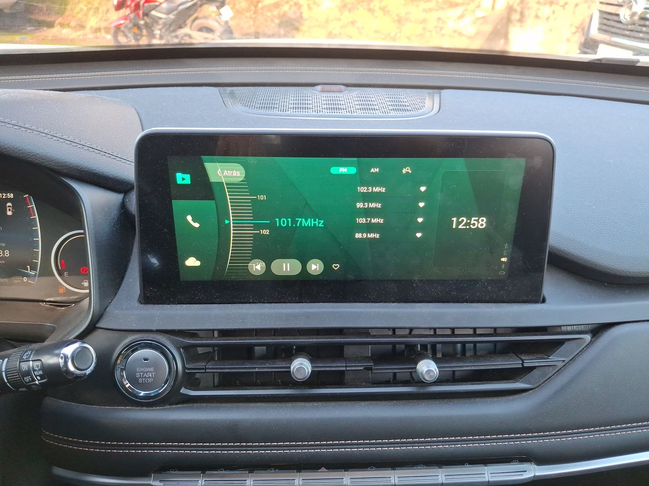 Chery Tiggo 8 — foto 20 de 28