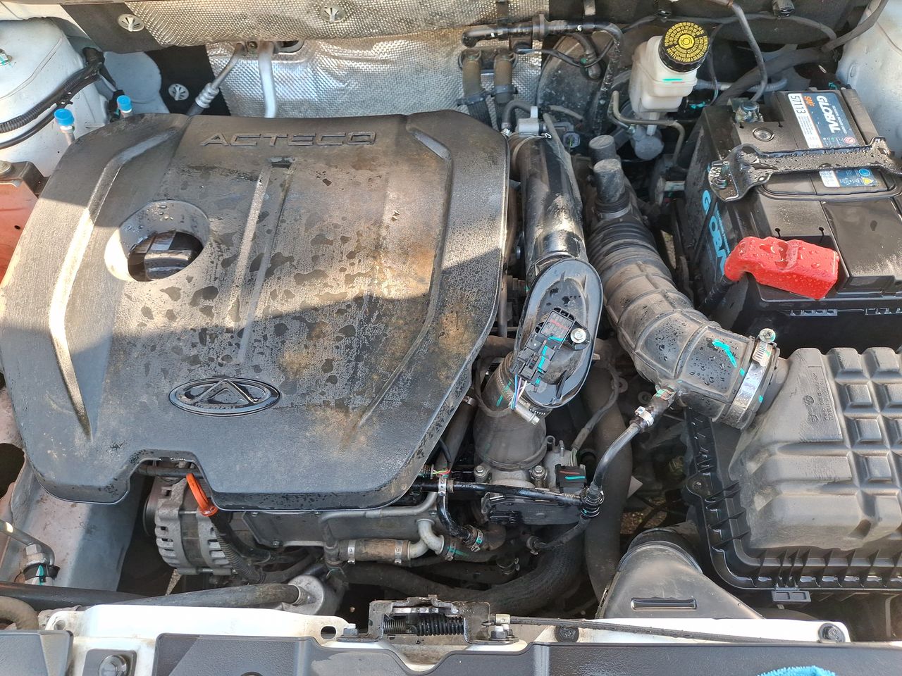 Chery Tiggo 8 — foto 9 de 28