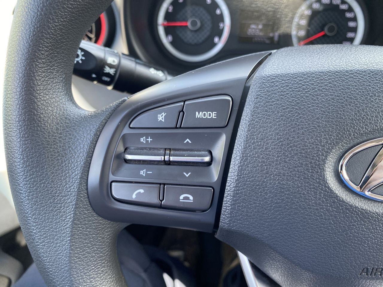 HYUNDAI - 26