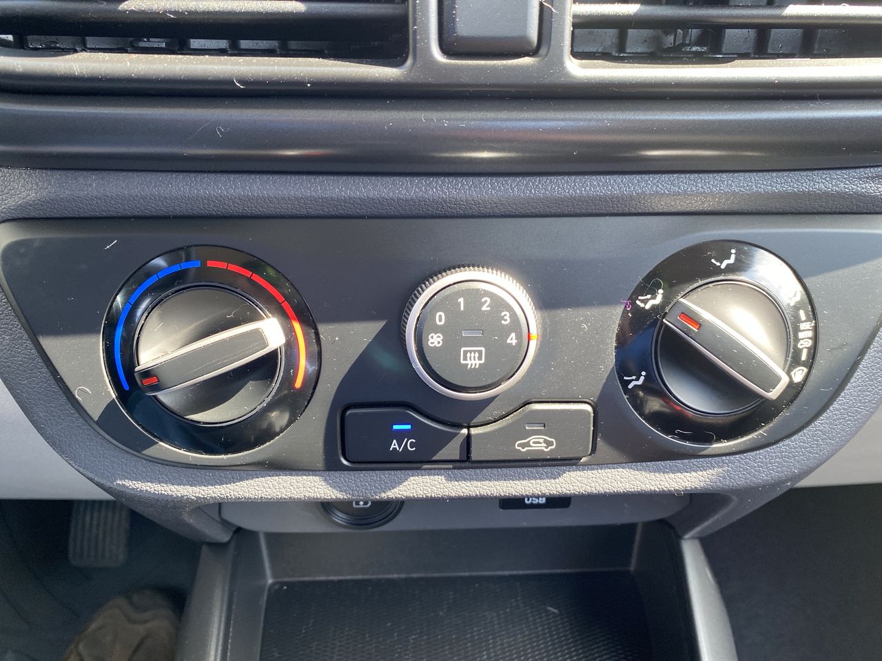 HYUNDAI - 30