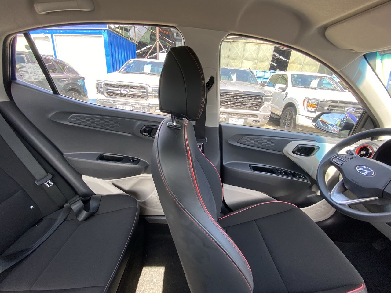HYUNDAI - 15