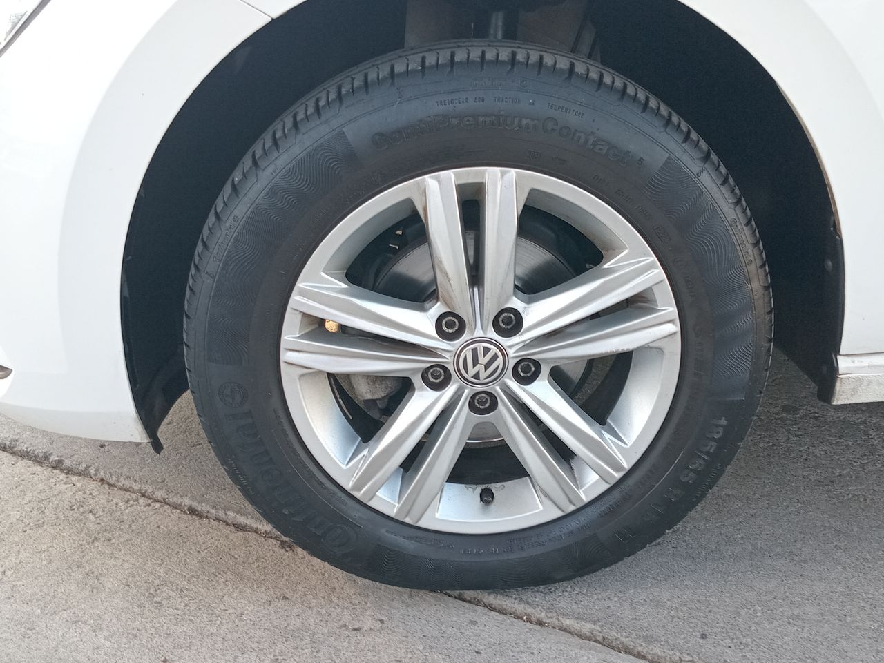 VOLKSWAGEN - 15