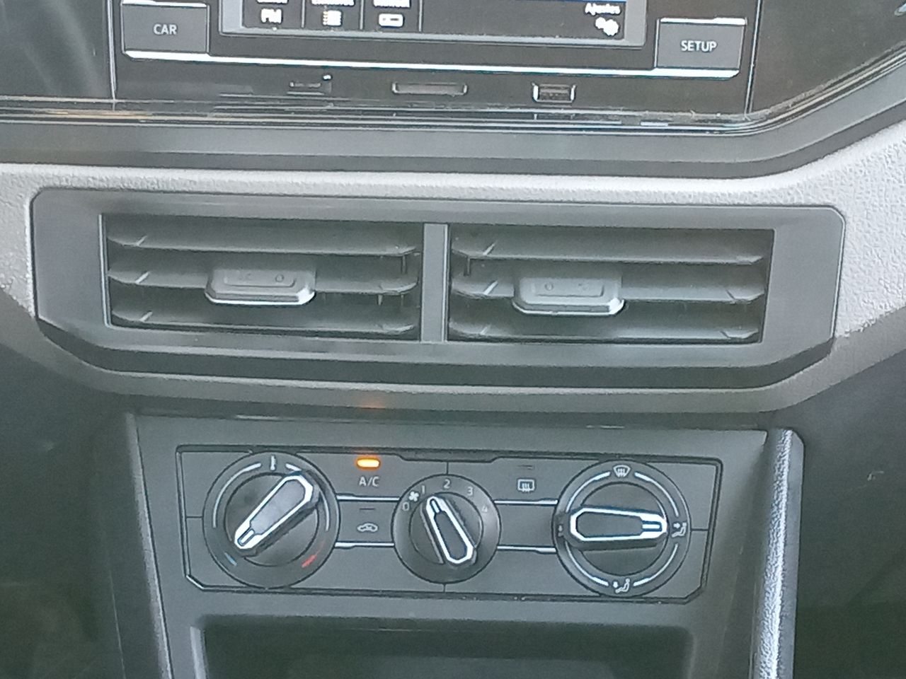 VOLKSWAGEN - 29