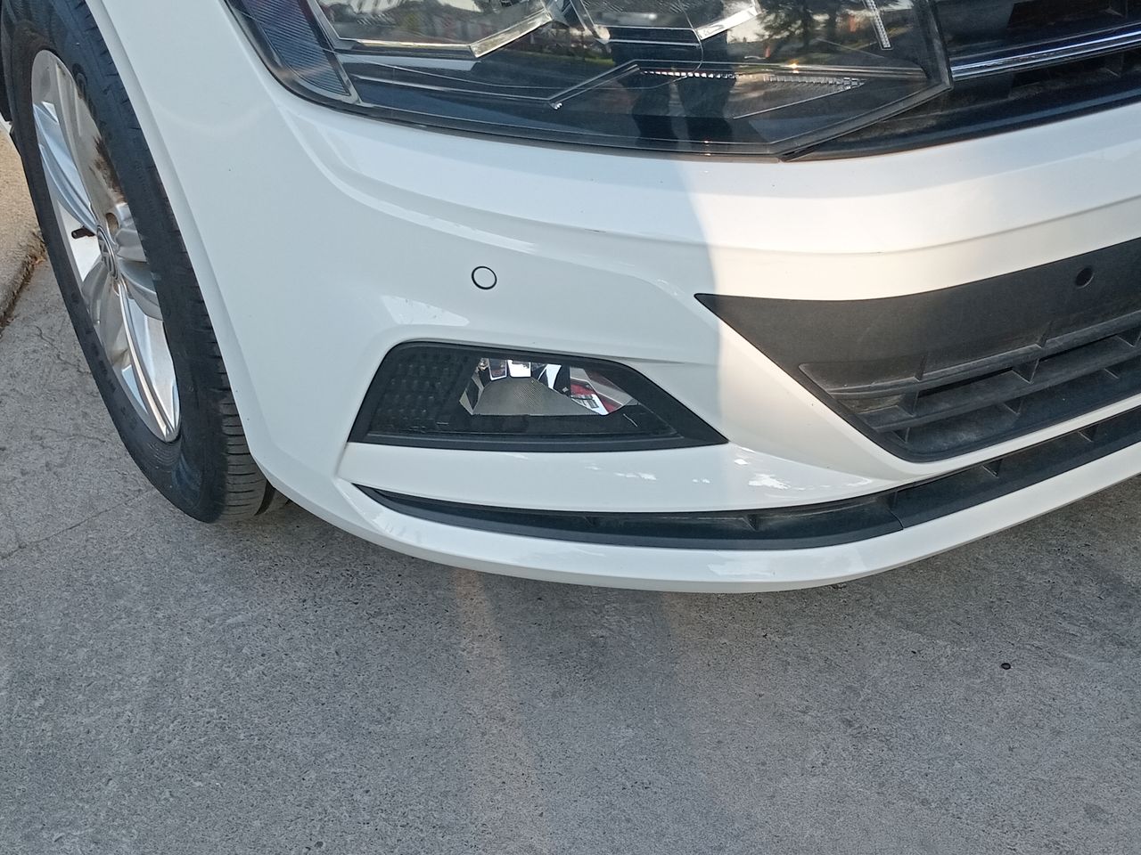 VOLKSWAGEN - 18