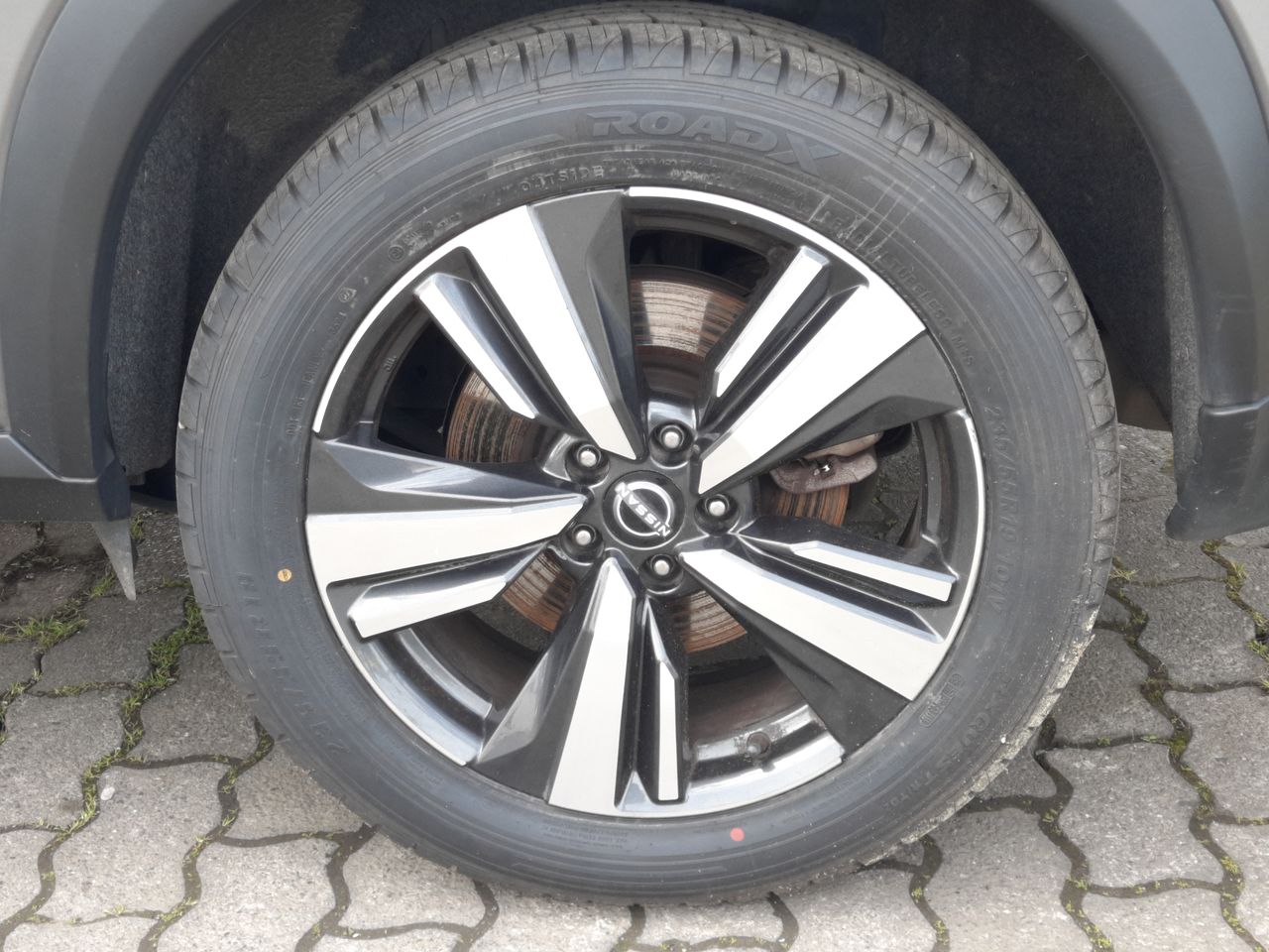 NISSAN - 17