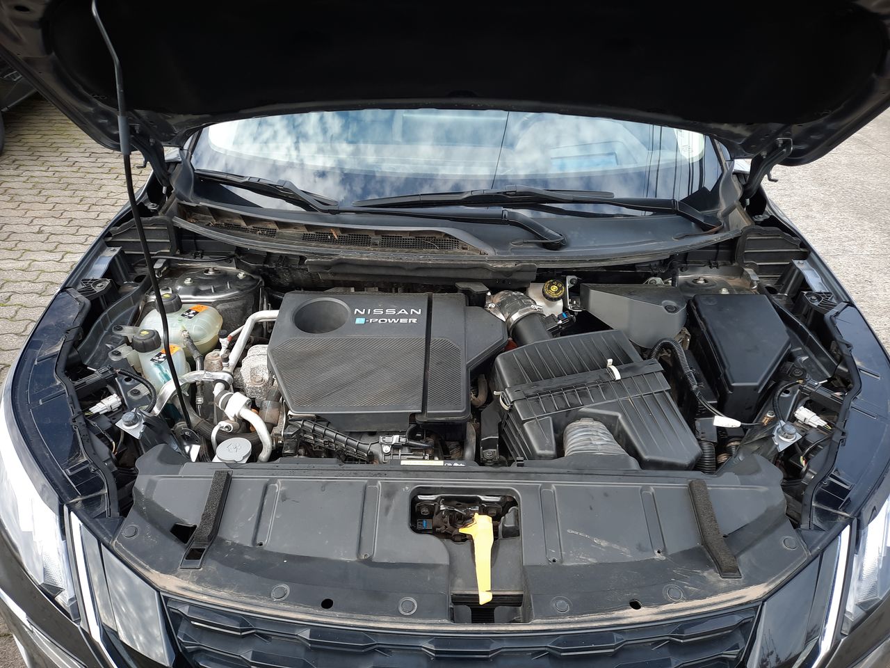 NISSAN - 18