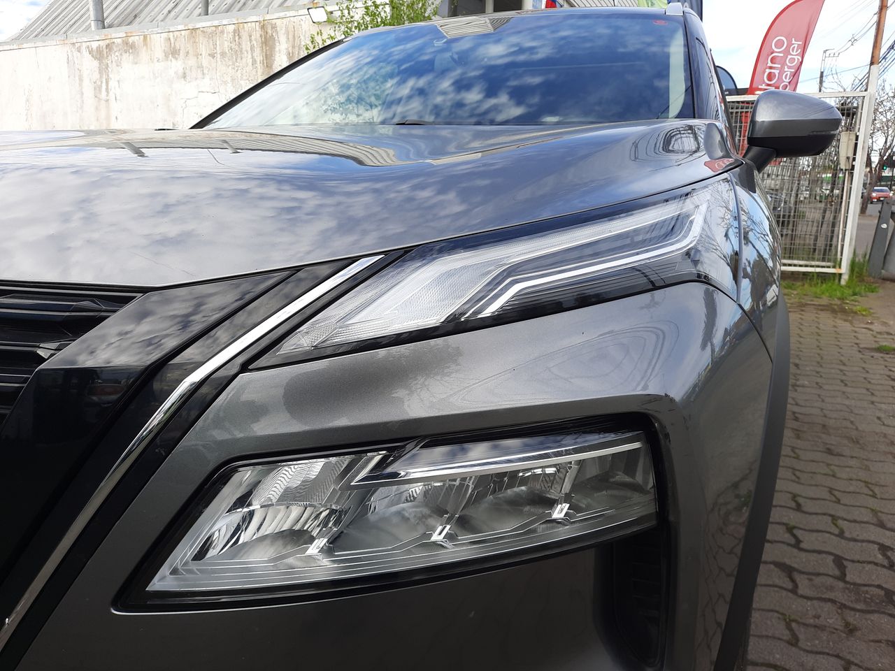 NISSAN - 19
