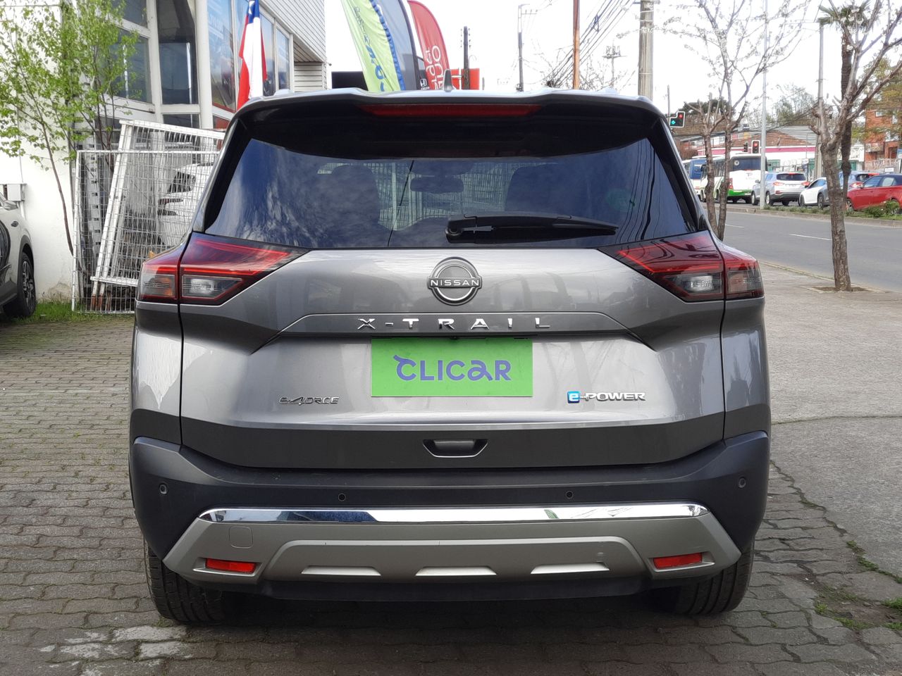 NISSAN - 6