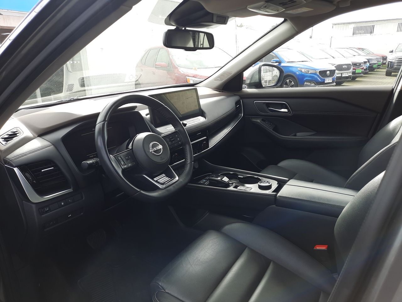 NISSAN - 10