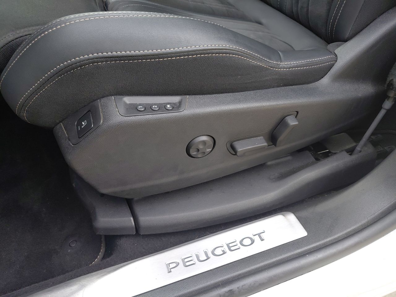 PEUGEOT - 23