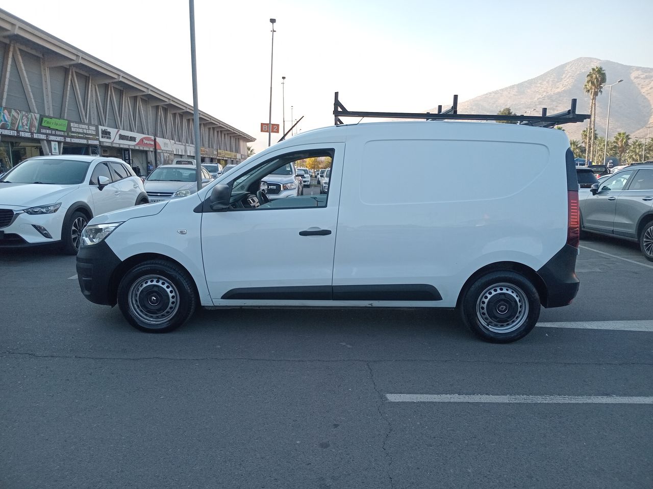 RENAULT - 4