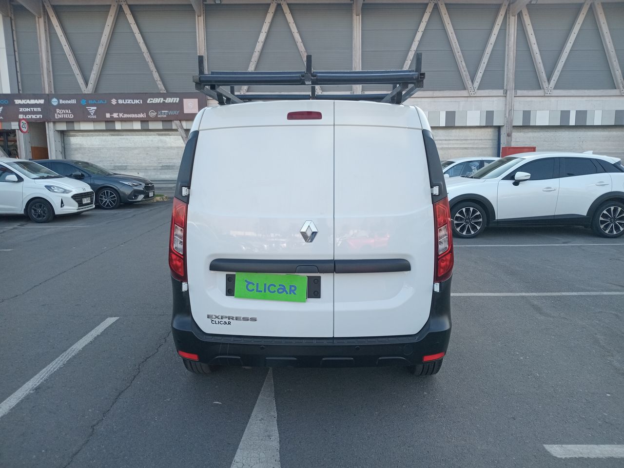 RENAULT - 6