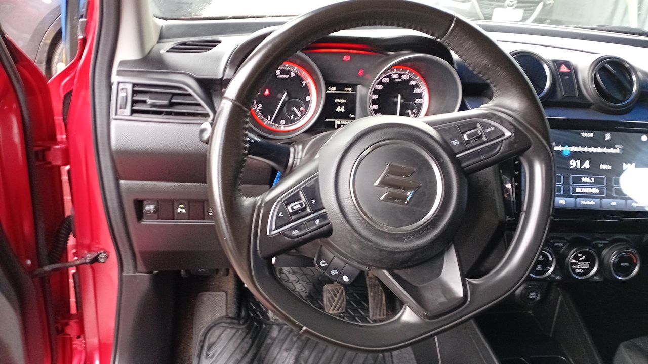SUZUKI - 14