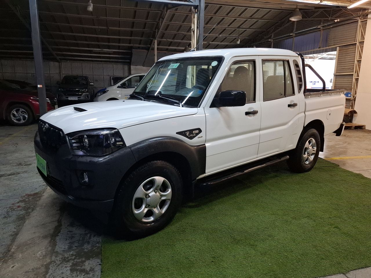 MAHINDRA - 3