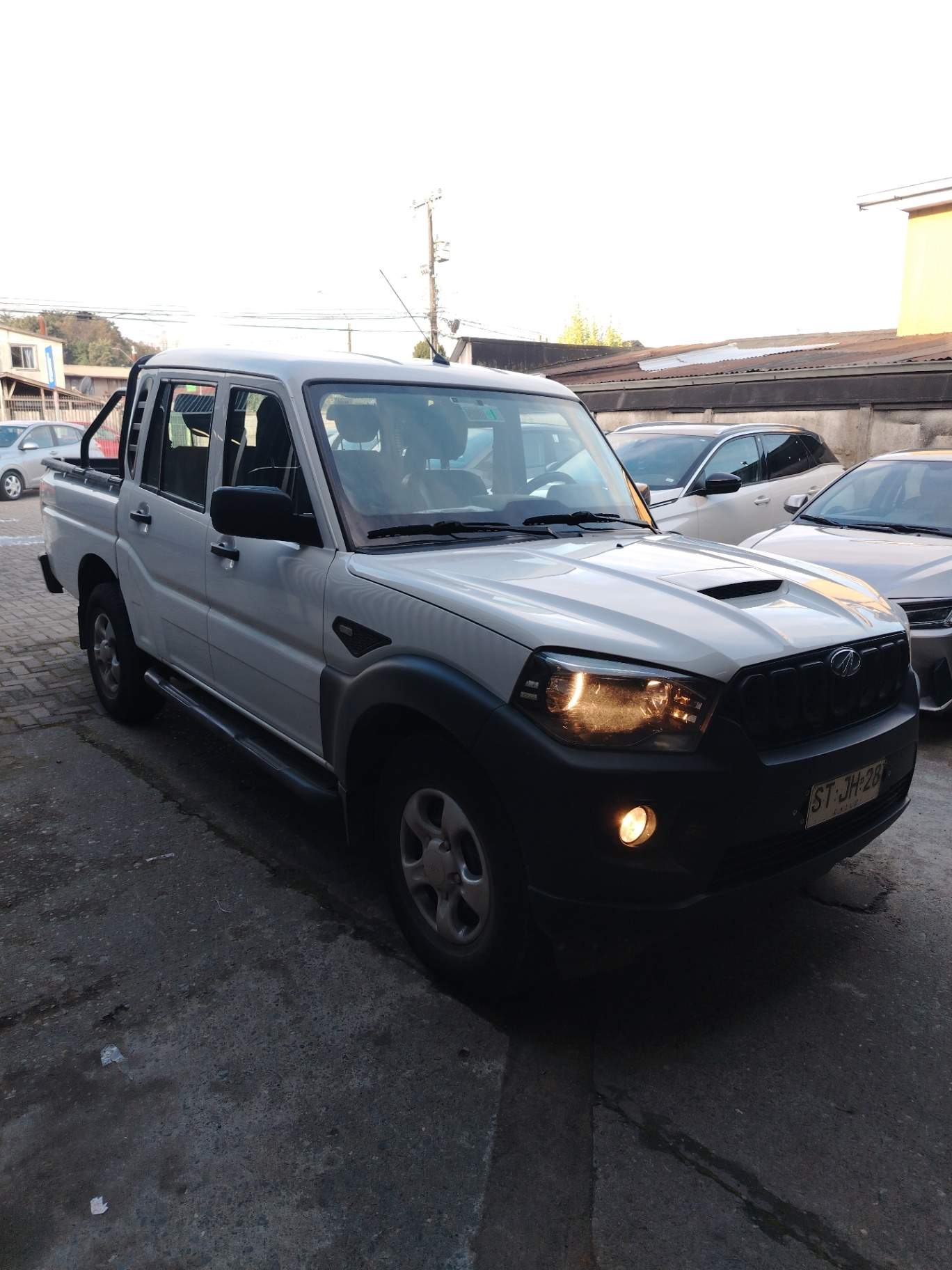 MAHINDRA